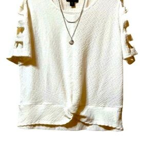 A. Byer White Textured Blouse with Cut-Out Sleeves